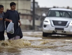 Banjir Terjang 49 RT di Jakarta, Air Capai 3 Meter di Cawang
