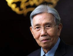 Mantan Menteri Koordinator Perekonomian, Kwik Kian Gie Meninggal Dunia