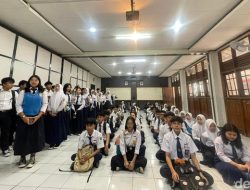 Siswa Baru Turun Drastis, SMA Swasta di Bandung Hentikan Tiga Guru