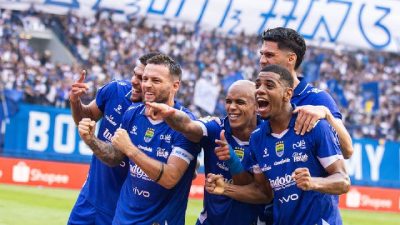 Ricuh Bandung Berdampak! Pertandingan Persib vs Borneo FC Jadi Korban