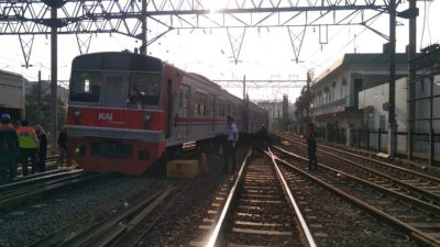 Evakuasi KRL Anjlok di Stasiun Kota Selesai, PT KAI Commuter Pastikan Perjalanan Kembali Normal