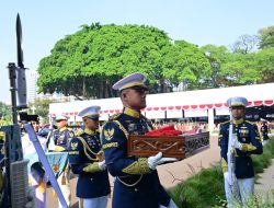 Harunya Lettu Kowad Febby, Pimpin Kirab Bendera Pusaka tapi Absen di Ultah Anak