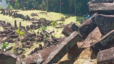 Situs Gunung Padang Dikelilingi Bangunan Megalitikum, Temuan Baru Bikin Kaget!