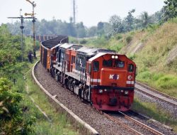 Gerbong Raksasa dari INKA Siap ‘Ngebut’ di Sumatera, Ini Target KAI