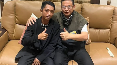 Dulu Teriak Lengserkan, Kini Ahmad Husein Damai dengan Bupati Pati, Netizen Nyinyir: Cair-cair!