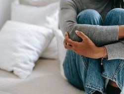Wanita Muda Ini Alami ‘Orgasme’ Seharian, Penyebabnya Bukan Seperti yang Kamu Pikir