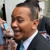 Bantah Tidak Disalami, Bahlil Sebut Hubungan dengan Gibran Tetap Solid: Duduk Sebelahan Saat Naik Whoosh