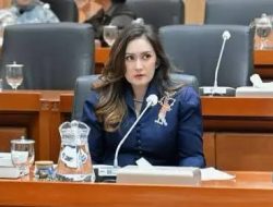 Nafa Urbach Bela Tunjangan Rp50 Juta Anggota DPR, Warganet: Makanya Napak Tanah!