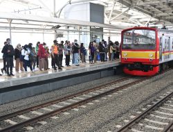Promo Gila HUT RI: Kemenhub Bikin Tarif Kereta Cuma Rp80
