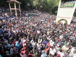 Filosofi di Balik Rebutan Apem, Warisan Kiai Ageng Gribig yang Tak Lekang Zaman