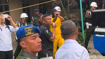 Bikin Emosi Warga, Serma TDA Acungkan Jari Tengah Saat Rekonstruksi Kasus Pembunuhan Istri