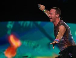 Charlie Kirk Pernah Hina Coldplay, Chris Martin Tetap Doakan Keluarganya