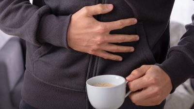 Punya Asam Lambung? Tenang, Begini Cara Aman Tetap Bisa Ngopi!
