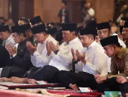 Bukan Gibran, Menhan dan Seskab Duduk Mengapit Prabowo di Acara Maulid Nabi Muhammad