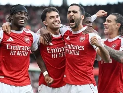 Ringkasan Liga Inggris: Arsenal-Tottenham di Puncak Klasmen, Chelsea Tercecer