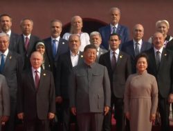 Momen Langka! Prabowo, Putin, Xi Jinping, dan Kim Jong Un Berdiri Satu Barisan