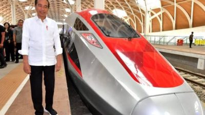Utangnya Lagi Disorot, Jokowi Buka Suara Soal Proyek Kereta Cepat Whoosh