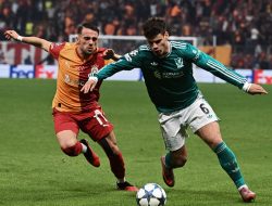 Gol Penalti Oshimen Bikin Liverpool Takluk dari Galatasaray