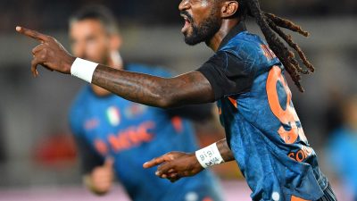 Napoli Pertahankan Posisi Puncak Klasmen Usai Tumbangkan Lecce