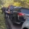 Rombongan Kapolda Papua Tengah Diserang KKB, Mobil Dihujani Peluru, 4 Polisi Luka Tembak!