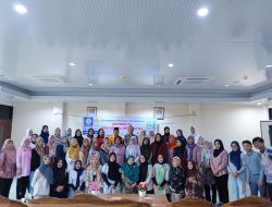 Dosen UBSI dan Ibu-Ibu PKK Kelurahan Abadi Jaya Depok Bangun Kepercayaan Diri Anak di Era Digital 
