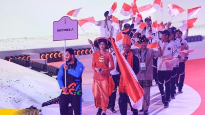 Kontingen Indonesia Kenakan Busana Mandailing dan Batak Karo di Pembukaan AYG 2025 Bahrain