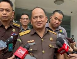 Diduga Tilep Duit Barbuk Kasus Robot Trading, Kejagung Copot Kajari Jakbar