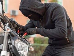 Dua Pelaku Ranmor Bersenpi di Tambora Diamuk Warga Hingga Kritis