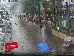 Lembang Lumpuh Diterjang Banjir, Jalan Utama Macet Total Setelah Hujan 3 Jam Nonstop