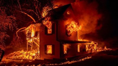Putus Cinta, Pria di Jaksel Nekat Bakar Rumah Mantan di Tengah Malam