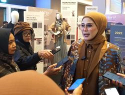 Hadir di IN2MOTION FEST 2025, Nina Nugroho Tampilkan Koleksi SILFIRA “Silent Fire”