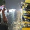 Tabrakan Mobil Pikap dan Truk Boks di Klender, Diduga Lantaran Jarak Pandang Terbatas karena Hujan Deras