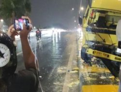 Tabrakan Mobil Pikap dan Truk Boks di Klender, Diduga Lantaran Jarak Pandang Terbatas karena Hujan Deras