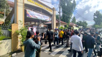 Fakta Awal Ledakan di SMAN 72 Jakarta, 54 Orang Jadi Korban! Densus 88 Turun Tangan