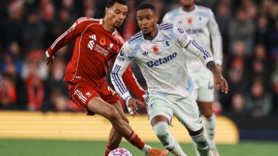 Liverpool Akhiri Tren Negatif, Kalahkan Aston Villa Dua Gol Tanpa Balas