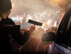 Baku Tembak di Pekalongan! Gerebek Gembong Narkoba, Mobil Polisi Hancur Diberondong Peluru