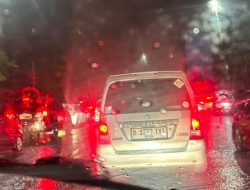 Siapkan Payung, Wapadai Macet: Jumat Siang Hingga Sore Seluruh Wilayah Jakarta Diguyur Hujan