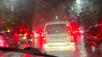 Siapkan Payung, Wapadai Macet: Jumat Siang Hingga Sore Seluruh Wilayah Jakarta Diguyur Hujan