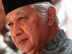 Dukung Soeharto Jadi Pahlawan Nasional Muncak, Milenial Paling Banyak Setuju