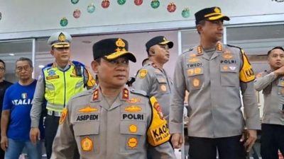 Berikan Rasa Aman Saat Ibadah Natal, Jenderal Asep Edi Suheri Tinjau Pengamanan Gereja di Jakbar