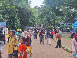 Langsung Didenda Rp500 Ribu! Ragunan Siapkan Sanksi Berat untuk Pembuang Sampah Sembarangan Selama Libur Nataru!