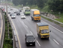 Truk Dibatasi Saat Nataru, Ini Kendaraan yang Tetap Boleh Melintas