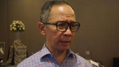 OJK Bakal Tertibkan Pihak yang Menugaskan Penagih Utang