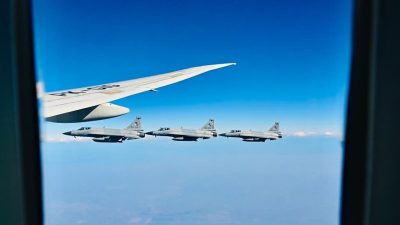 Dikawal 6 Jet Tempur JF-17 Thunder, Presiden Prabowo Dapat Penyambutan Super VIP di Pakistan