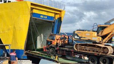 Gerak Cepat Pemulihan Bencana Sumatera: KMP Jatra II Angkut 50 Ton Bahan Pokok dan 7 Excavator Menuju Sibolga