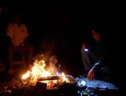 Janji Bahlil Tidak Terbukti, Listrik Masih Padam di Aceh, Warga Bakar Puing Rumah untuk Penerangan