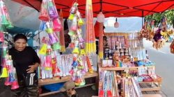 Menjelang Akhir Tahun, Terompet dan Kembang Api Sepi Pembeli