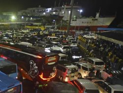 Cuaca Buruk Ganggu Operasional Penyeberangan, Kemenhub Tangani Antrean Panjang di Pelabuhan Merak