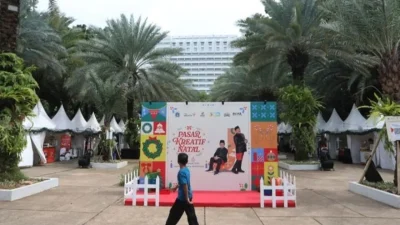 Semarak Perayaan Natal, Dinas Parekraf DKI Gelar Pasar Kreatif Natal 2025 di Lapangan Banteng