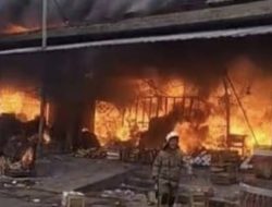 Kebakaran Pasar Induk Kramat Jati: 350 Kios Terbakar, Kerugian Ditaksir Rp10 Miliar